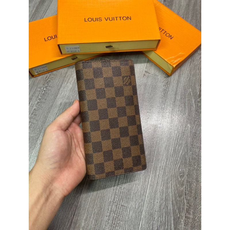 Ví cầm tay LV - MCM nam full box . Ví gập da dành cho nam mẫu mã trẻ trung năng động