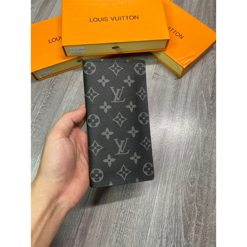 Ví cầm tay LV - MCM nam full box . Ví gập da dành cho nam mẫu mã trẻ trung năng động