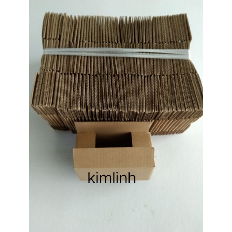 200 hộp giấy 13x7x8 ( hộp mặt trong và ngoài nâu)