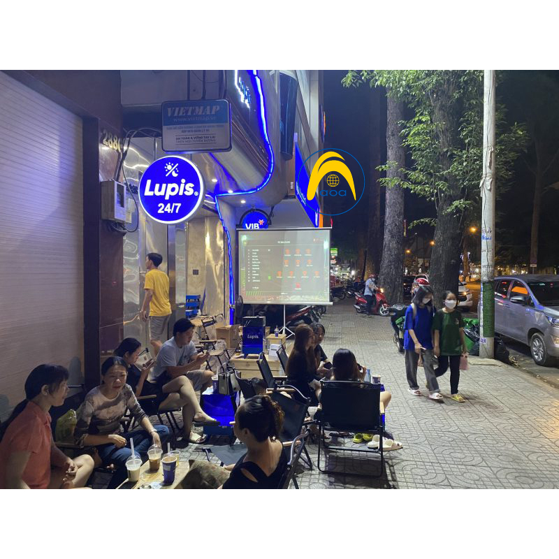 Màn hình máy chiếu 3 chân tripod 120" Apollo bảo hành 12 tháng tiện lợi dễ dàng di chuyển