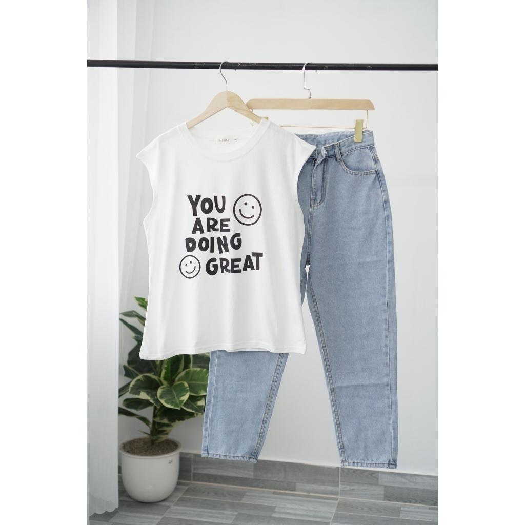 Mẫu áo thun nữ sát nách in hình mặt cười, áo phông sát nách chất thun cotton thời trang.