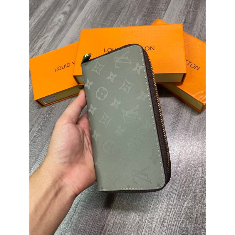 Ví da nam cầm tay MCM , vi kéo khoá LV mẫu mã trẻ trung năng động- ảnh và video tại shop