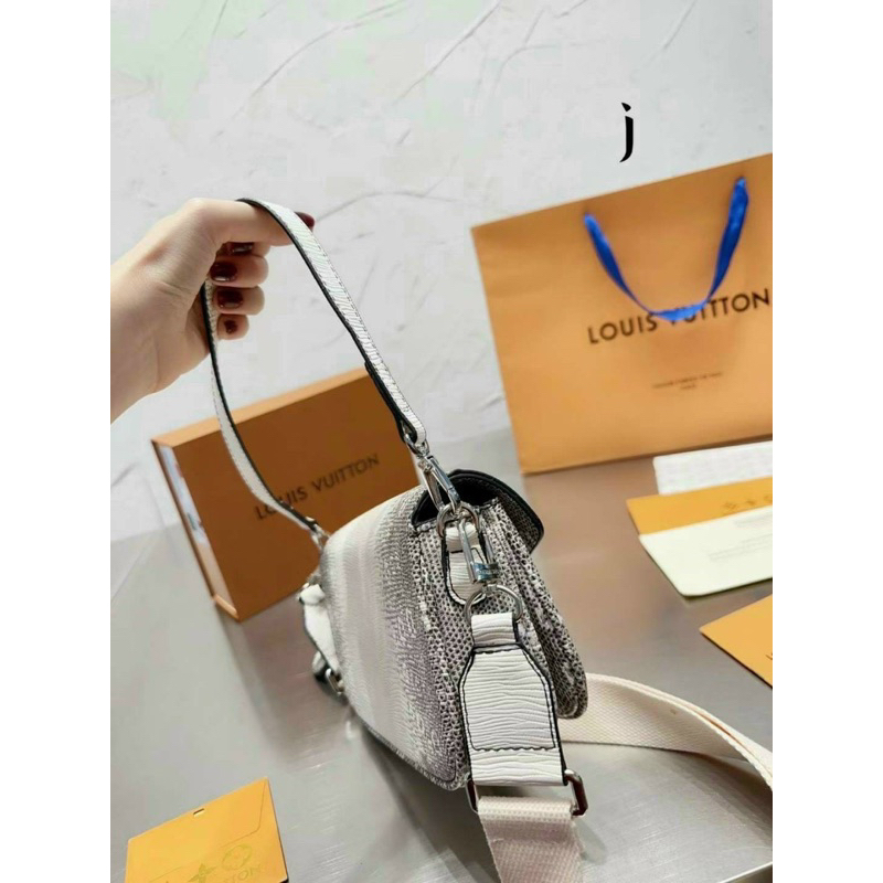 Túi xách LVV cắp nách