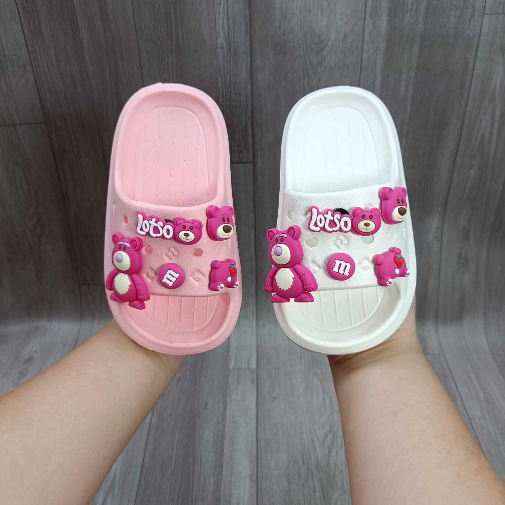 Dép gấu dâu cho bé, dép lê cho bé gái họa tiết gấu hồng xinh xắn dễ thương hàng Quảng Châu loại đẹp đi êm nhẹ  LE11