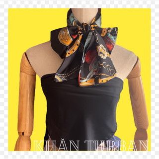 Khăn choàng dài thanh lịch khoác cùng áo vest- Khanturban.vn