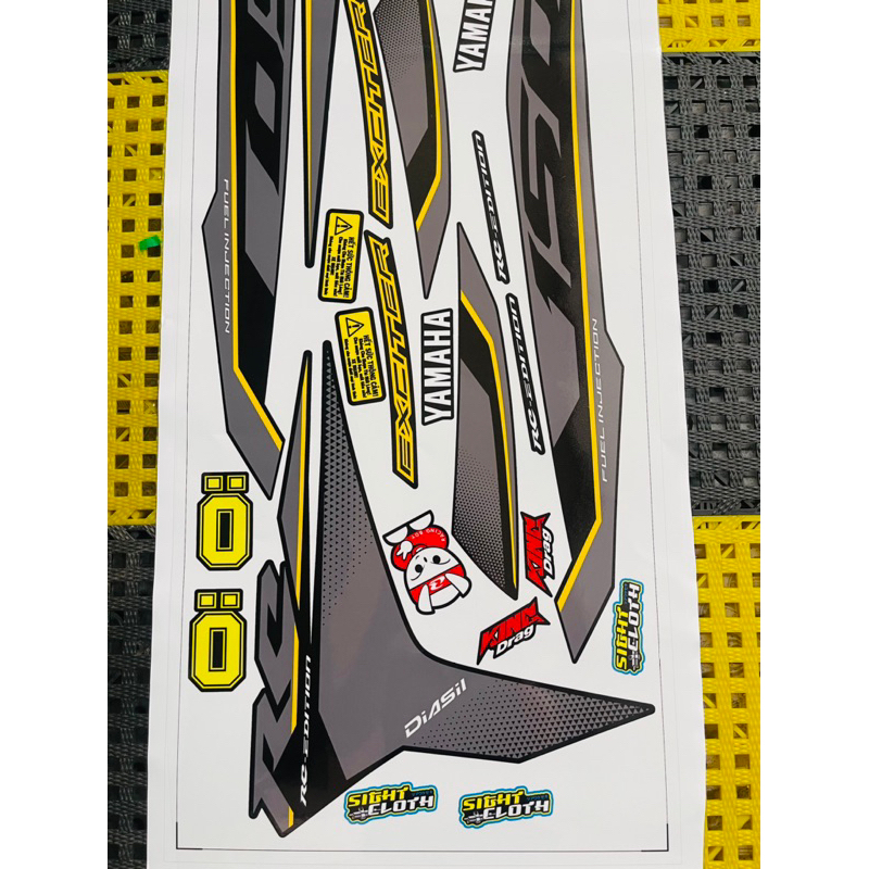 Tem zin exciter rc 150 xám đen