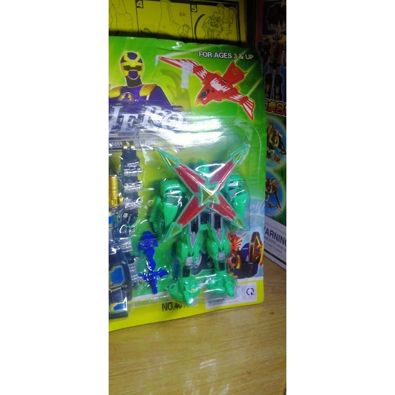 Vỉ mô hình siêu nhân nhựa