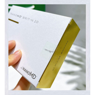 Sáng da cùng v-iên u-ong làm mờ nám nano md