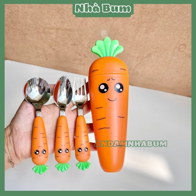 Set Thìa Nĩa + thìa nạo hình Cà Rốt có hộp như hicnh