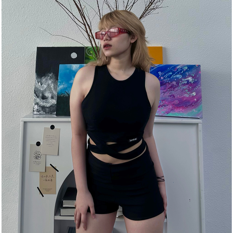 (SEPTEMBER - A008) ÁO CROPTOP ĐEN CHÉO EO