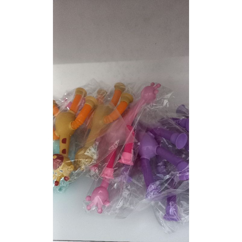 Đồ chơi lò xo kéo dài