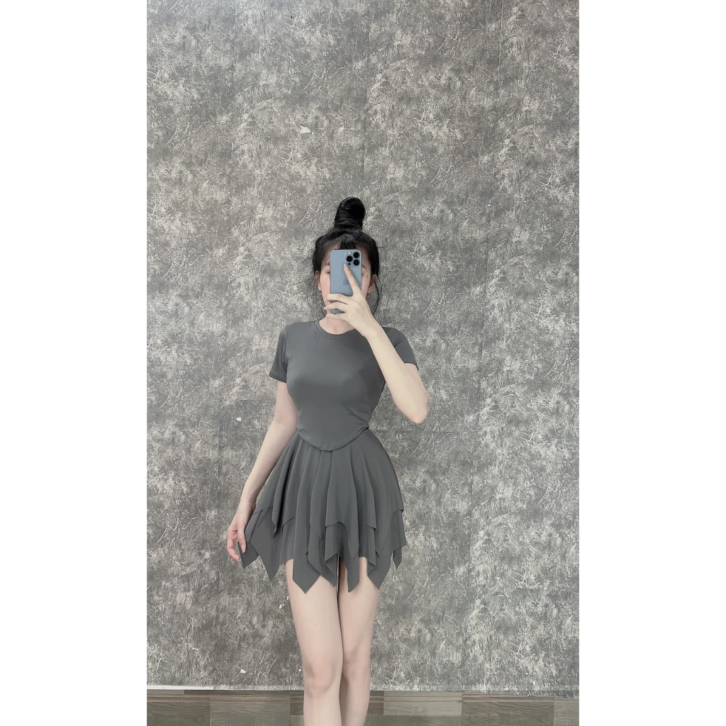 Set Áo Croptop Tay ngắn kèm chân váy xoè tầng nhọn