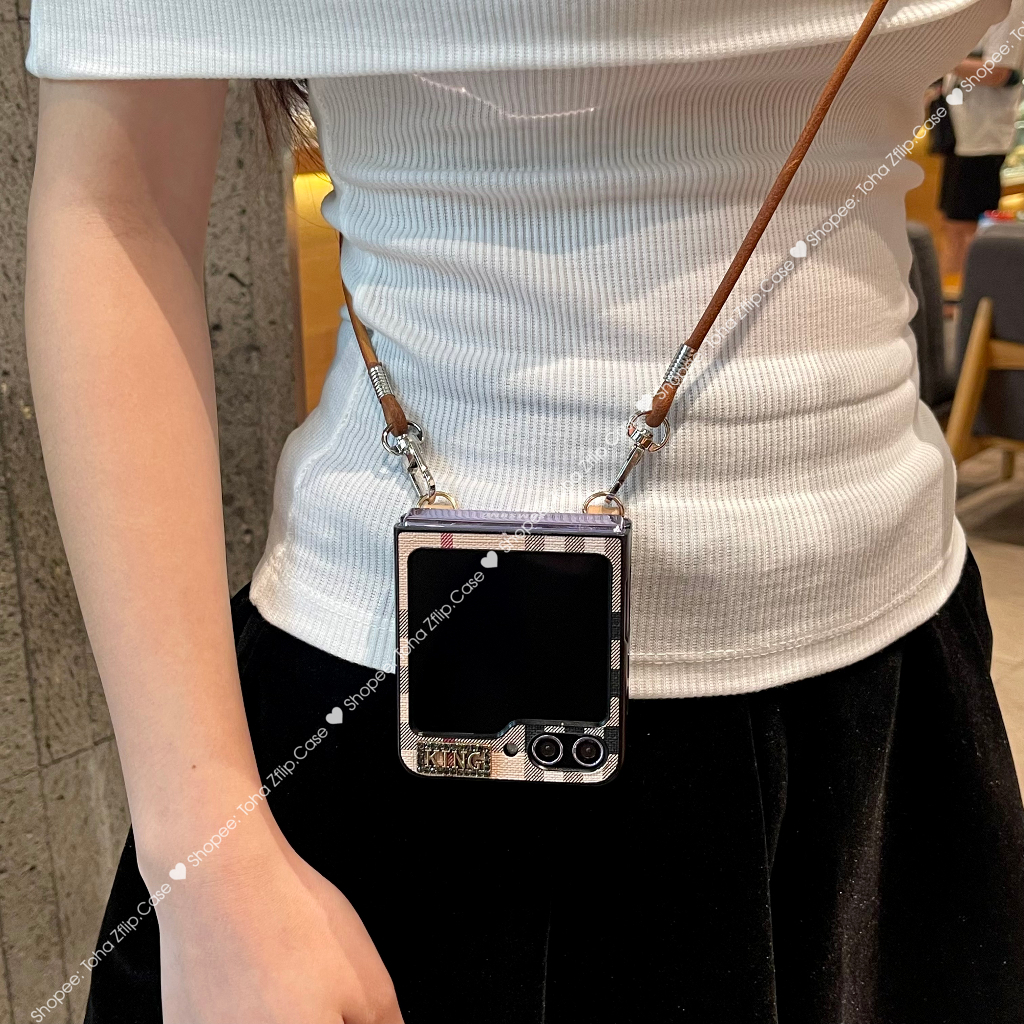 Ốp da Samsung Z Flip 5 kẻ sang chảnh kèm dây xách khăn lụa ZFlip 5/Z Flip5
