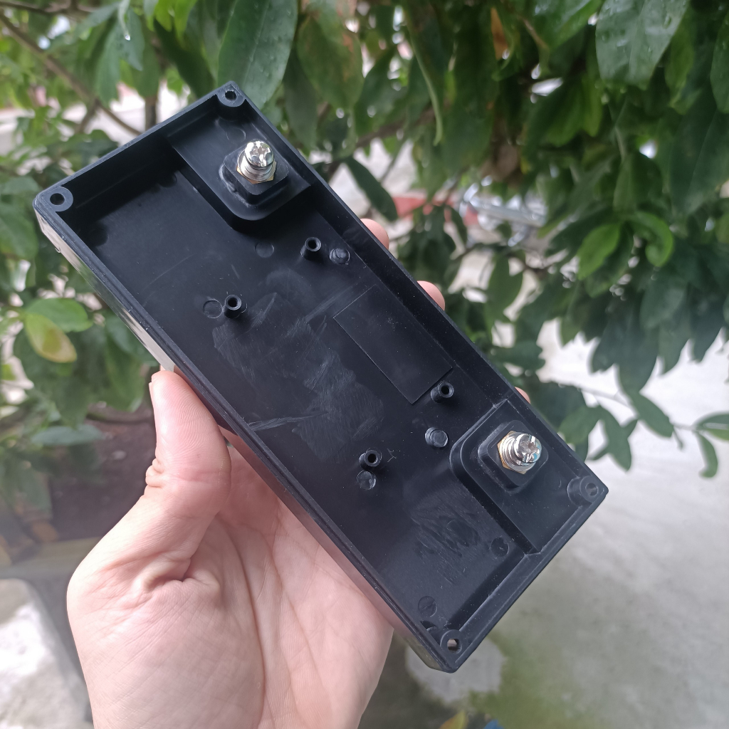 Vỏ kích thước acquy 20Ah có vít , lắp được 48 cell 18650