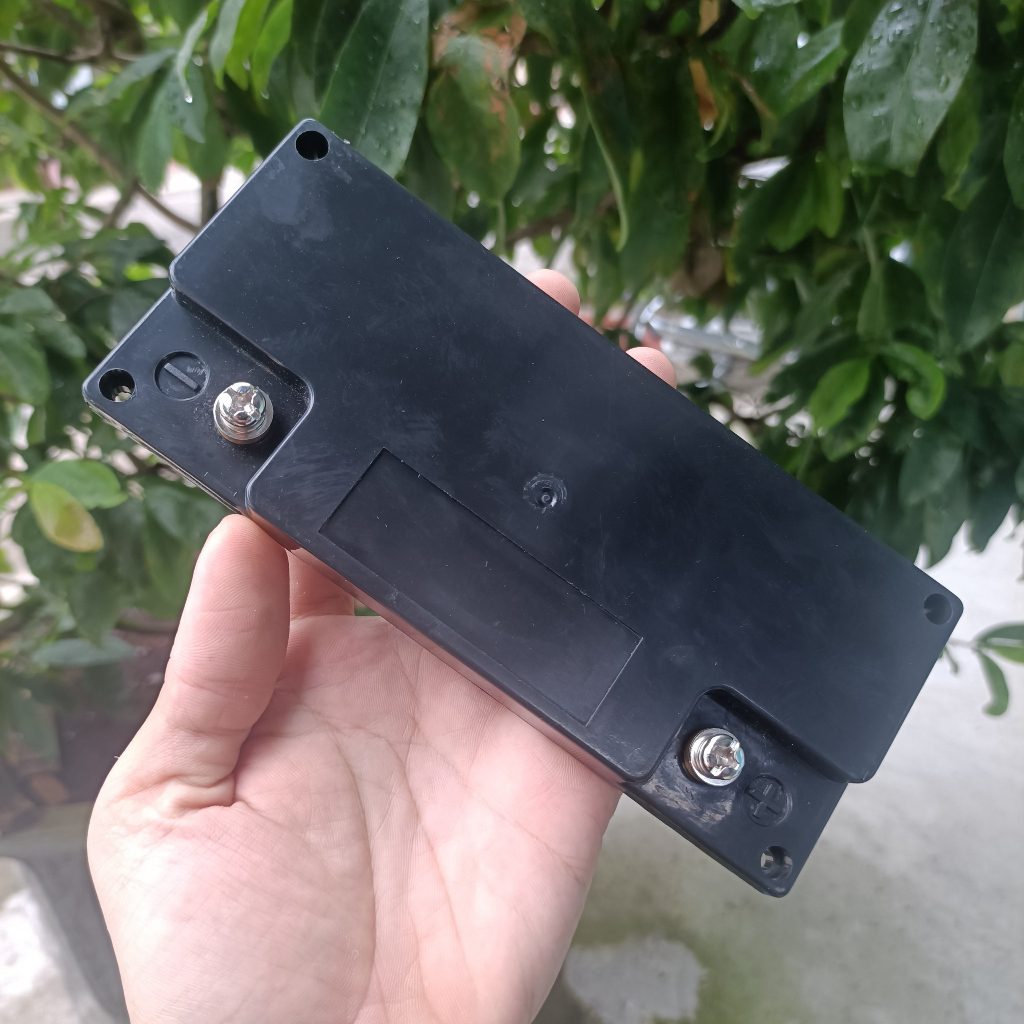 Vỏ kích thước acquy 20Ah có vít , lắp được 48 cell 18650