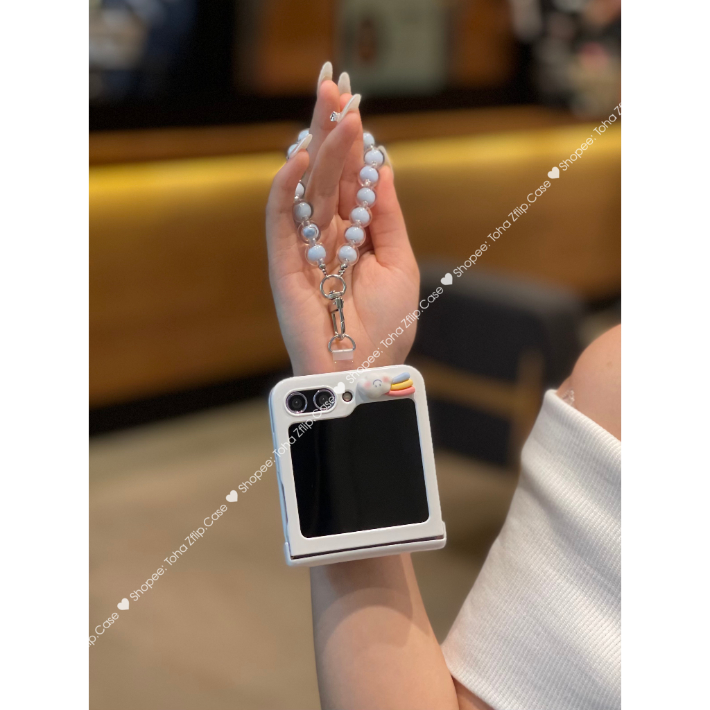 Ốp Lưng Samsung Z Flip 5 Bản lề Charm Cinnamoroll Chó trắng nơ xanh kèm dây đeo ngọc Z Flip5/ ZFlip 5