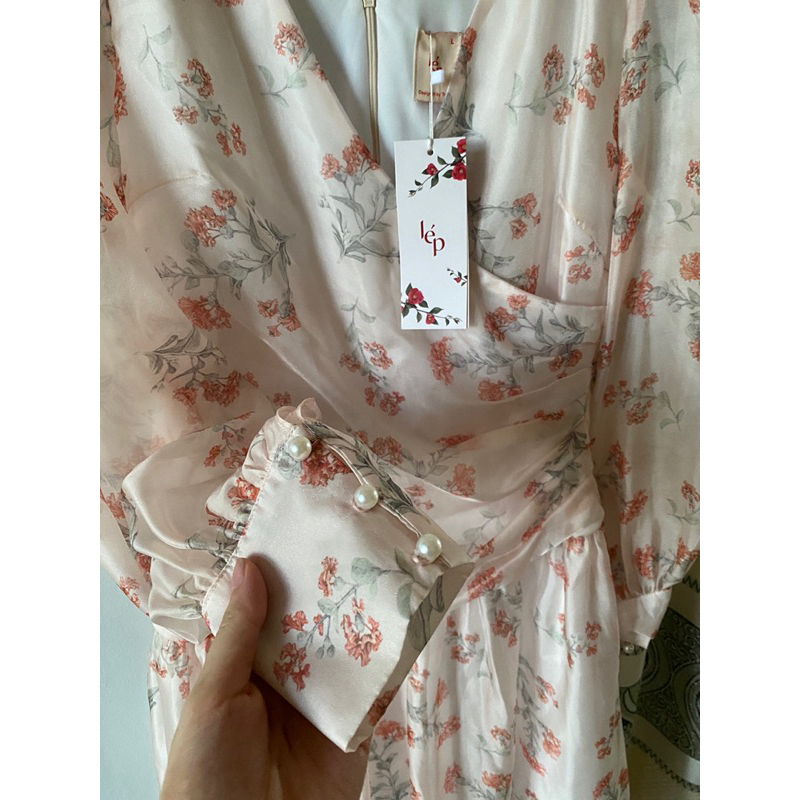 Pass váy hoa nhún eo Lép còn nguyên tag mới 98%