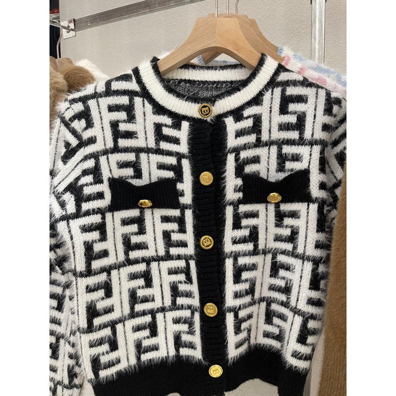 Áo khoác len nữ dáng croptop hoạ tiết hàng QC