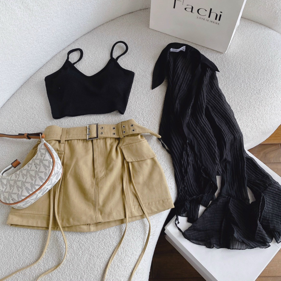 Set 4 Món Áo Sơ Mi Đen Tay Dài + Áo Croptop  + Chân Váy Nâu Kèm Belt