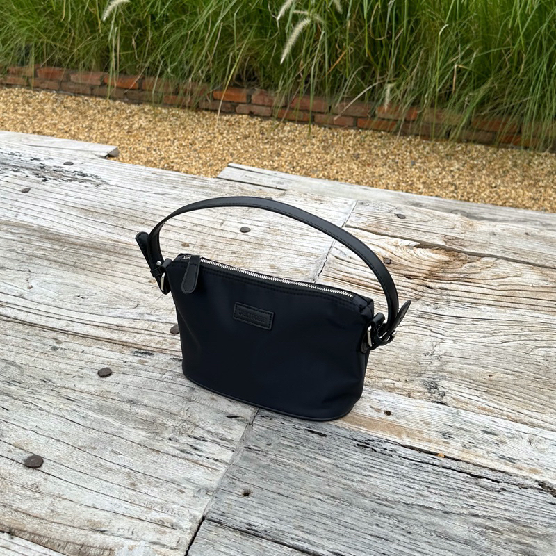 TaskyPoese - Túi dù phối da kèm 2 dây đeo - Cushie Bag