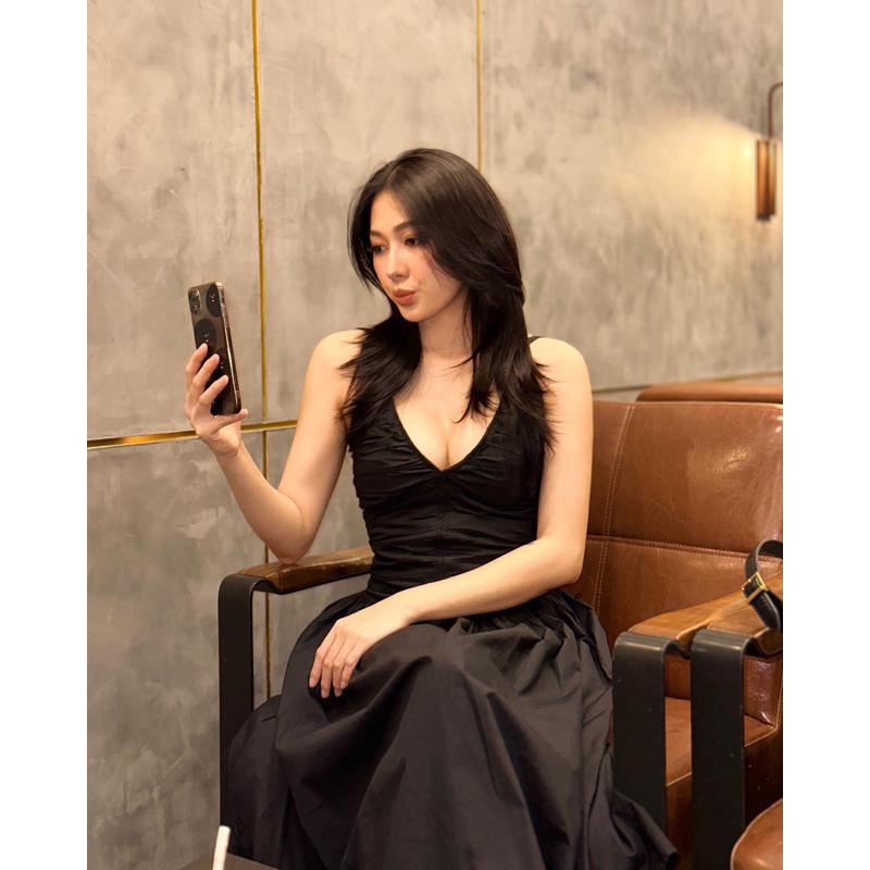 Đầm maxi khoét eo