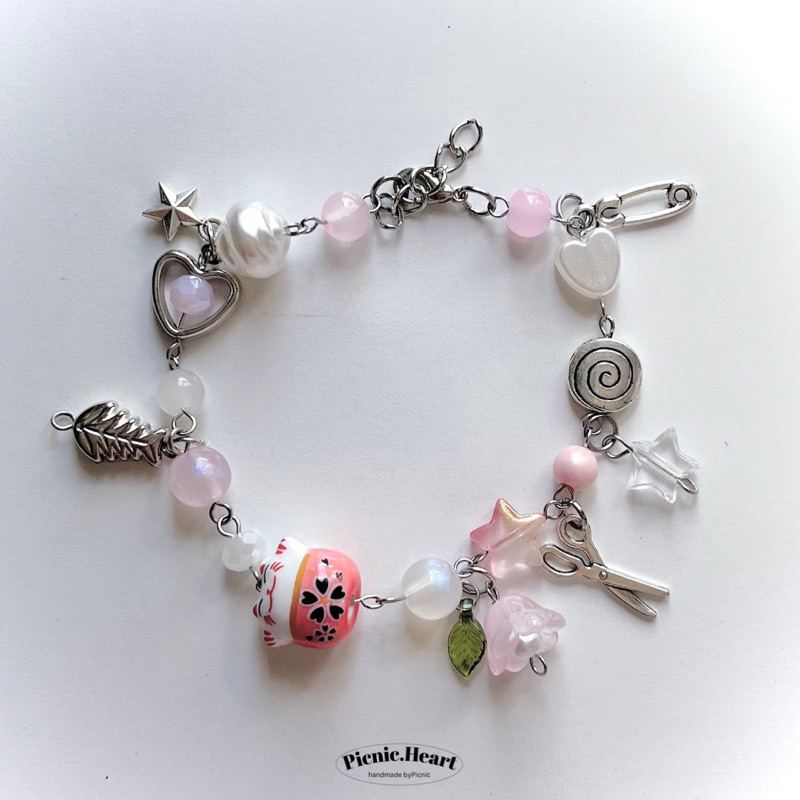 | Picnic Heart | LUCKY CAT BRACELET