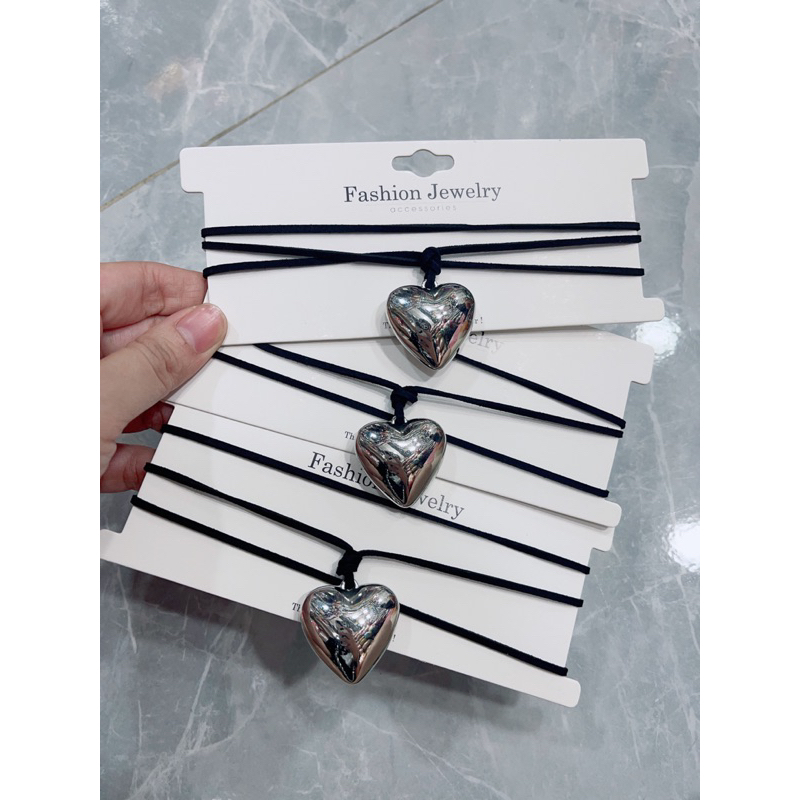 Chocker tim hot trend