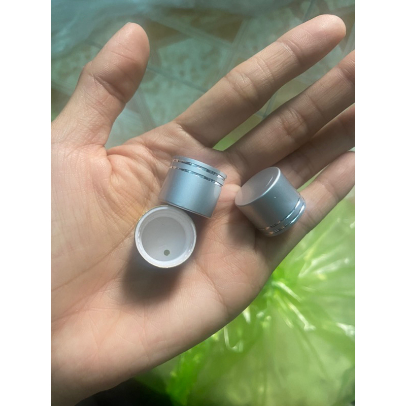 Chai chiết  tinh dầu - chai thuỷ tinh trong suốt- chai thuỷ tinh nắp vặn