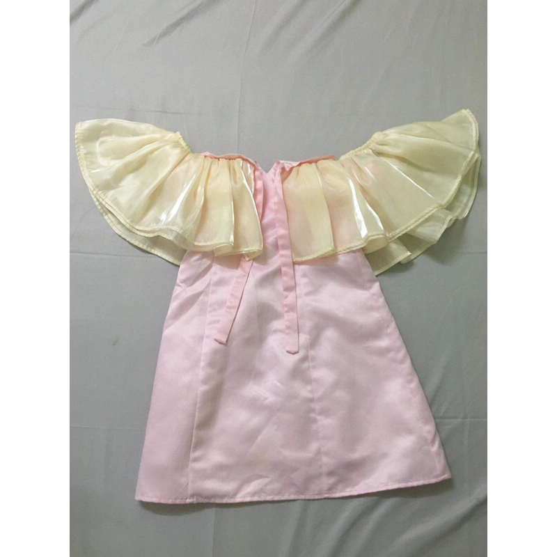 Đầm tafta trễ vai