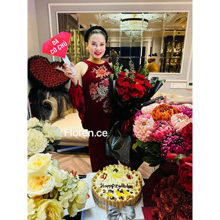 Váy nhung gile thêu hoa ngực