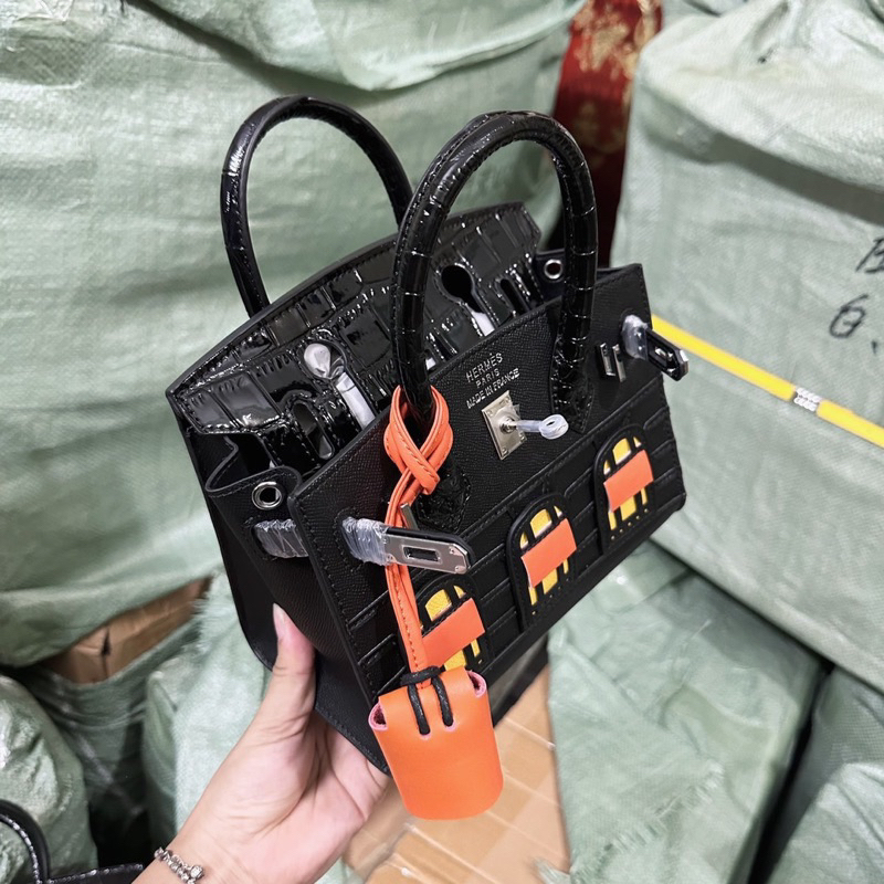 Túi Hm brikin ô cửa