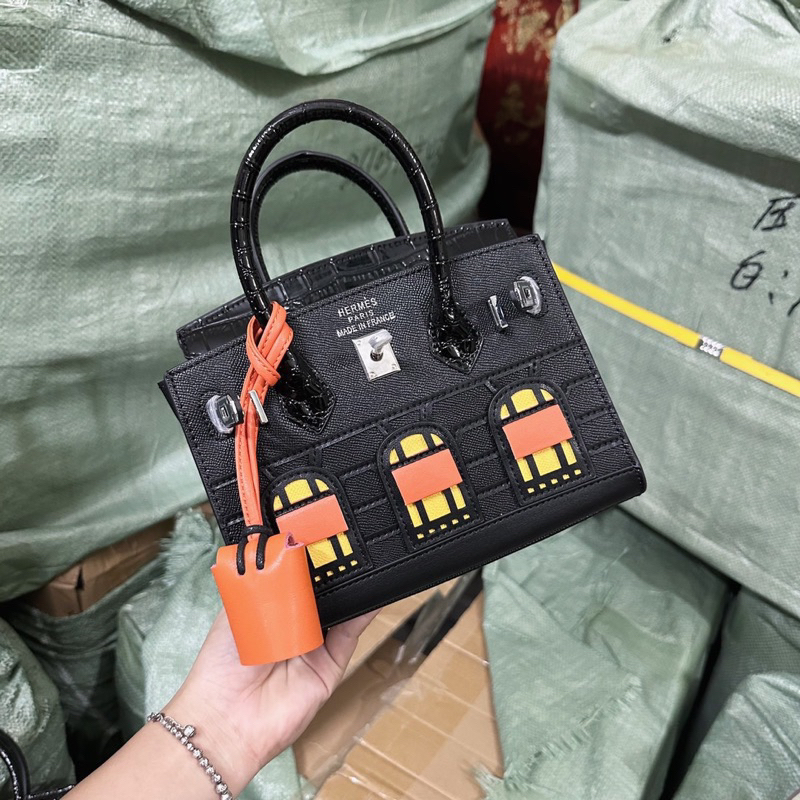 Túi Hm brikin ô cửa