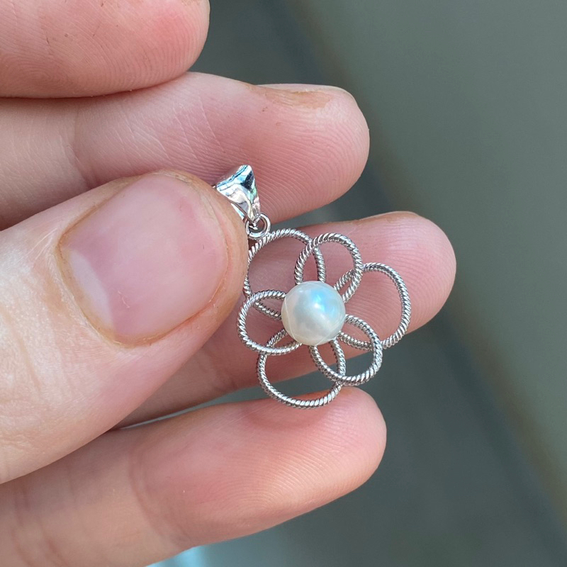 Mặt dây chuyền bạc