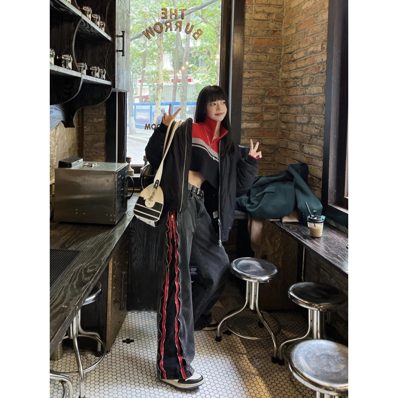 Áo khoác bomber streetwear logo thêu,phong cách đường phố