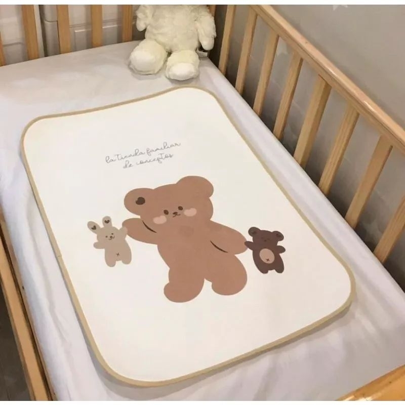 Tấm lót 4D chống thấm cho trẻ sơ sinh, tầm lót thay bỉm cho bé 50x 70cm