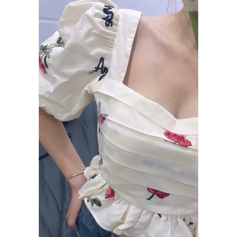 Áo Thêu Hoạ Tiết Lai Bèo - Form Croptop