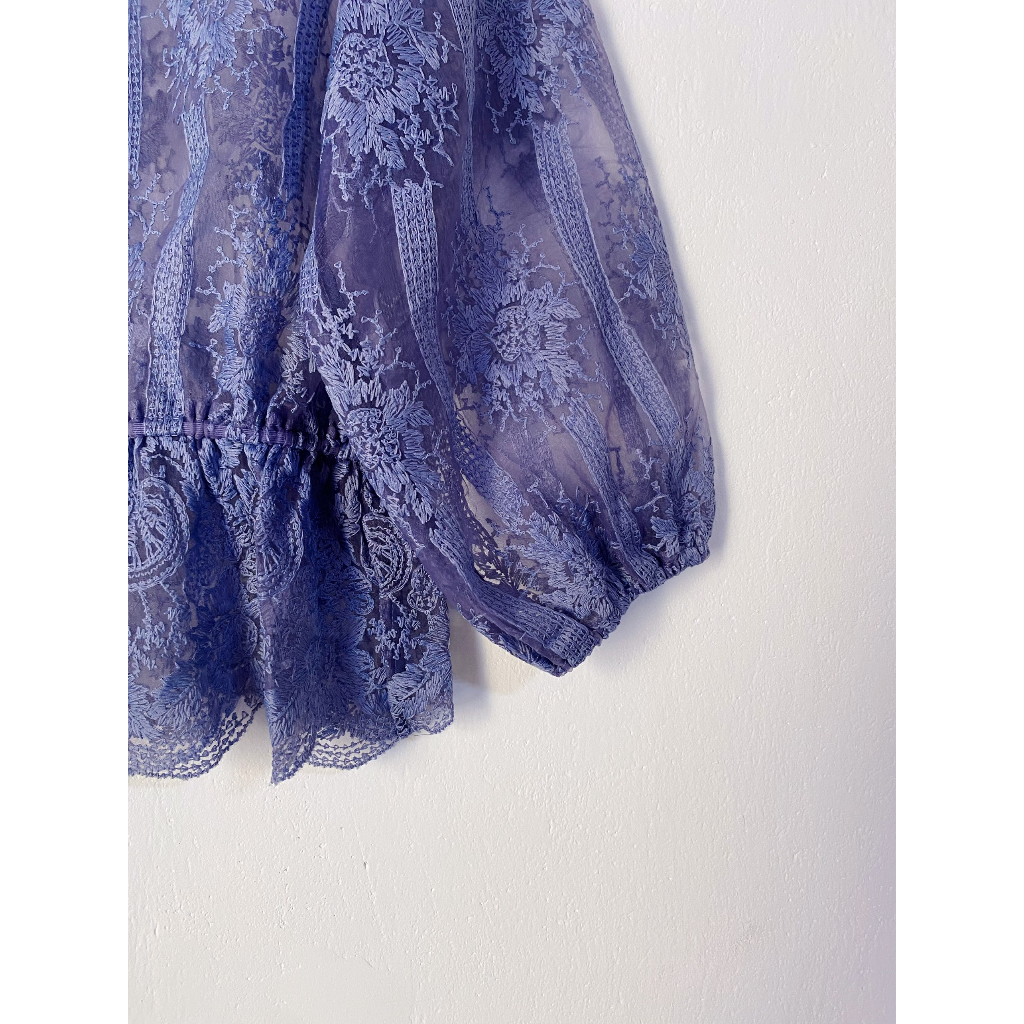 Áo ren kiểu cổ tim tay lửng dáng peplum màu xanh vintage secondhand