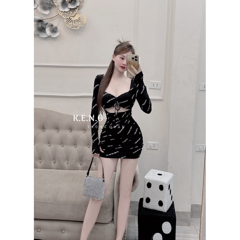 Đầm body phối hoạ tiết chữ siêu xinh