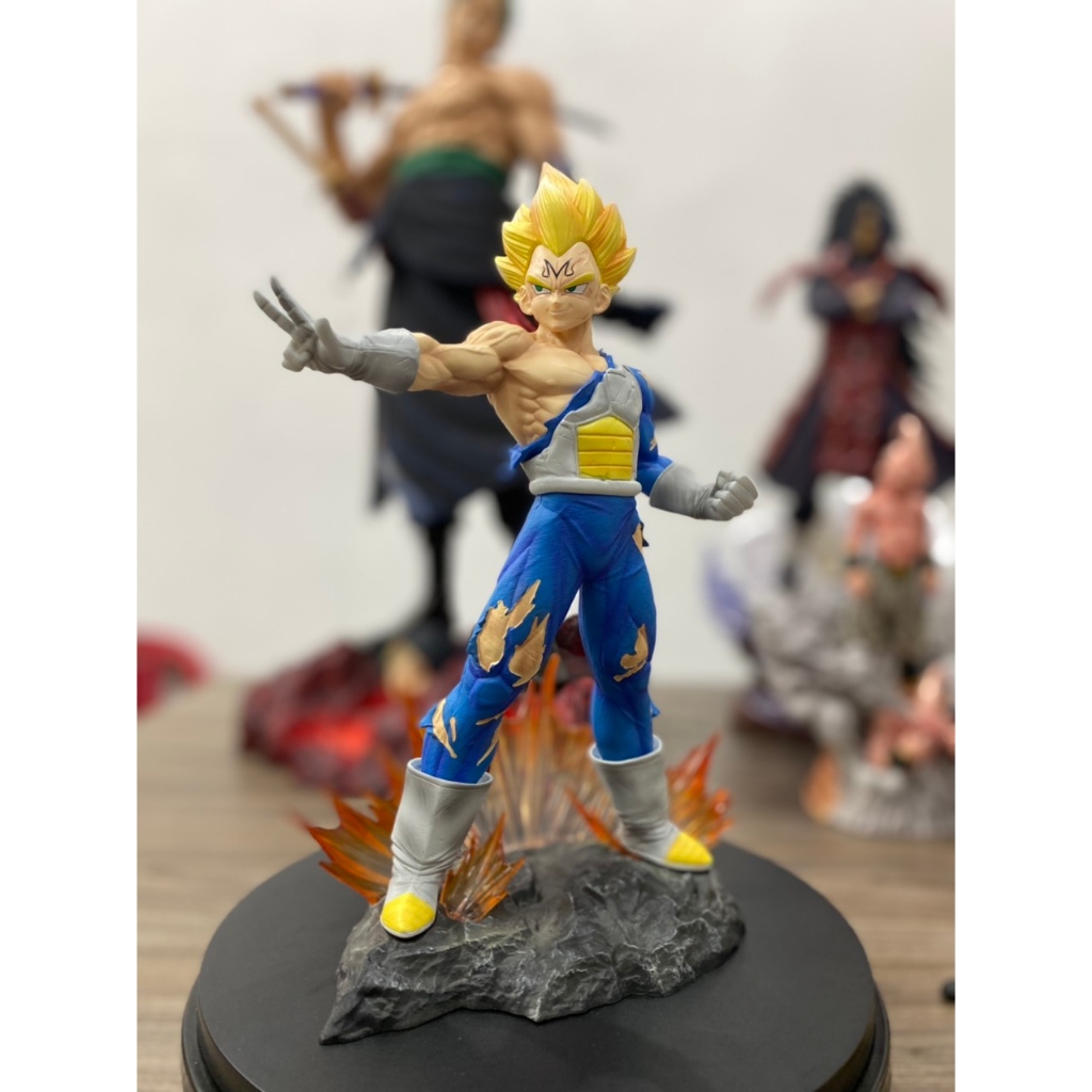 Mô Hình Dragon Ball Vegeta Cao 31Cm Có Base 8 Đầu Thay Thế - Odaycomohinh.0