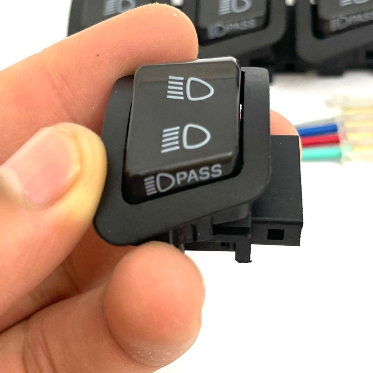 Công tắc passing sh kèm rắc nháy đèn pha lắp cho các dòng xe như wave a 110, rsx 110, ab, vision, blade, lead....