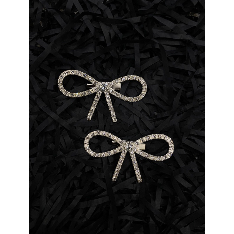1 chiếc Nơ đá cài áo bling bling (mua đầm được kèm 2 chiếc)