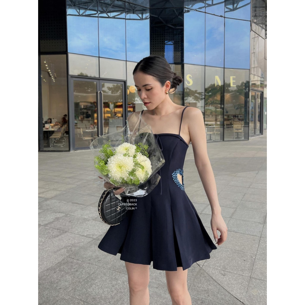 Jumsuit ngắn nữ 2 dây chân xòe khoét eo cườm