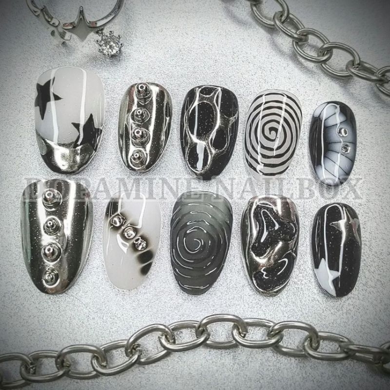 Nailbox Y2K Mẫu Đen Trắng Hot Trend/Nailbox instagram