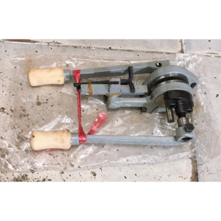 BÀN BÓP ME LƯỠI CƯA VÒNG