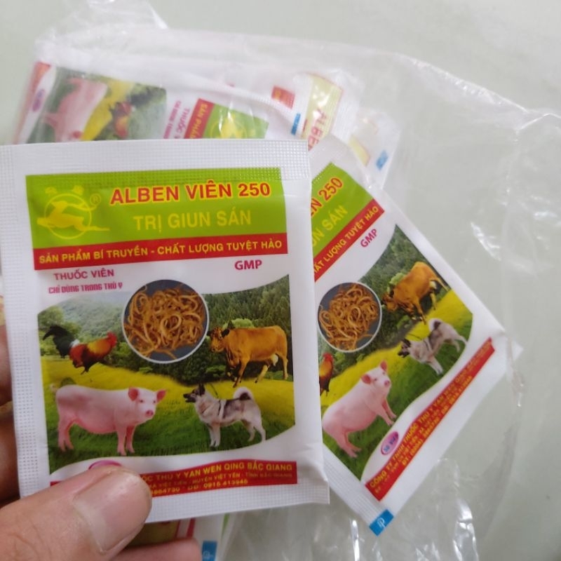 5 gói Tẩy giun sán. 1 gói có 50 viên cho gà. chim cảnh