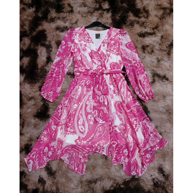 Đầm xuất dư xịn hiệu Taylor chất voal tơ