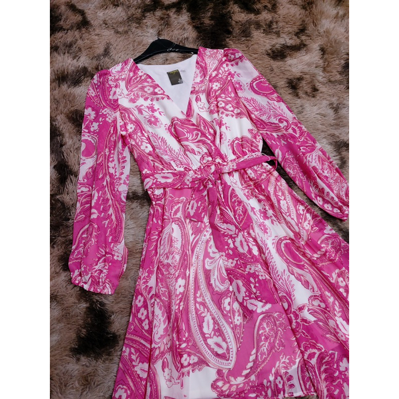 Đầm xuất dư xịn hiệu Taylor chất voal tơ