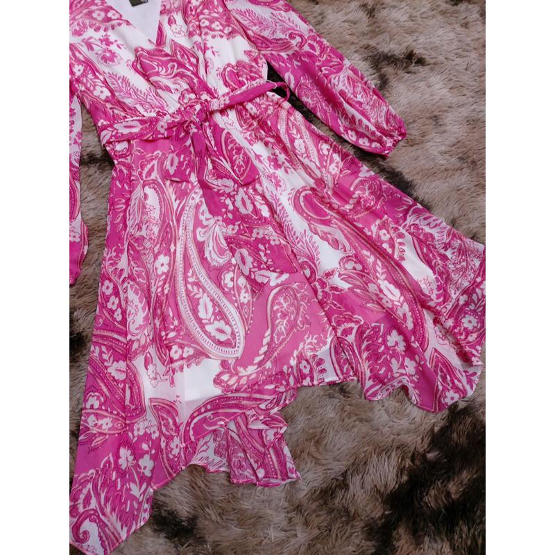 Đầm xuất dư xịn hiệu Taylor chất voal tơ