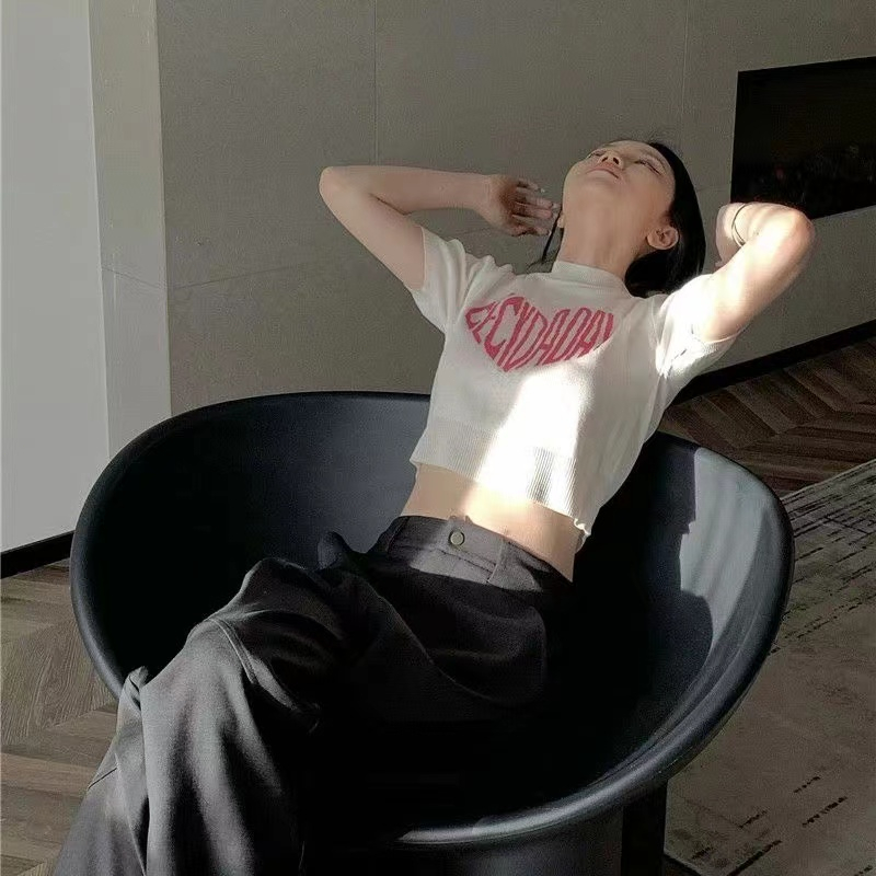 GgFashion Áo thun đan kim cổ tròn, tay ngắn, thêu hình chữ cái trái tim dễ thương