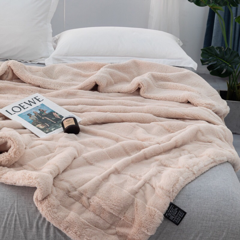 Van su shop-Chăn lông thỏ Rabbit Blanket 2mx2m3